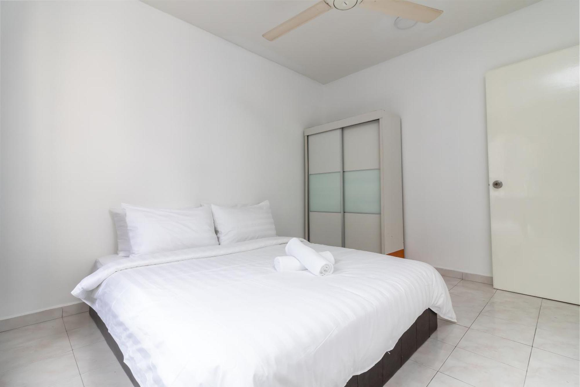Condo At Melaka Raya By Idealhub Exterior photo